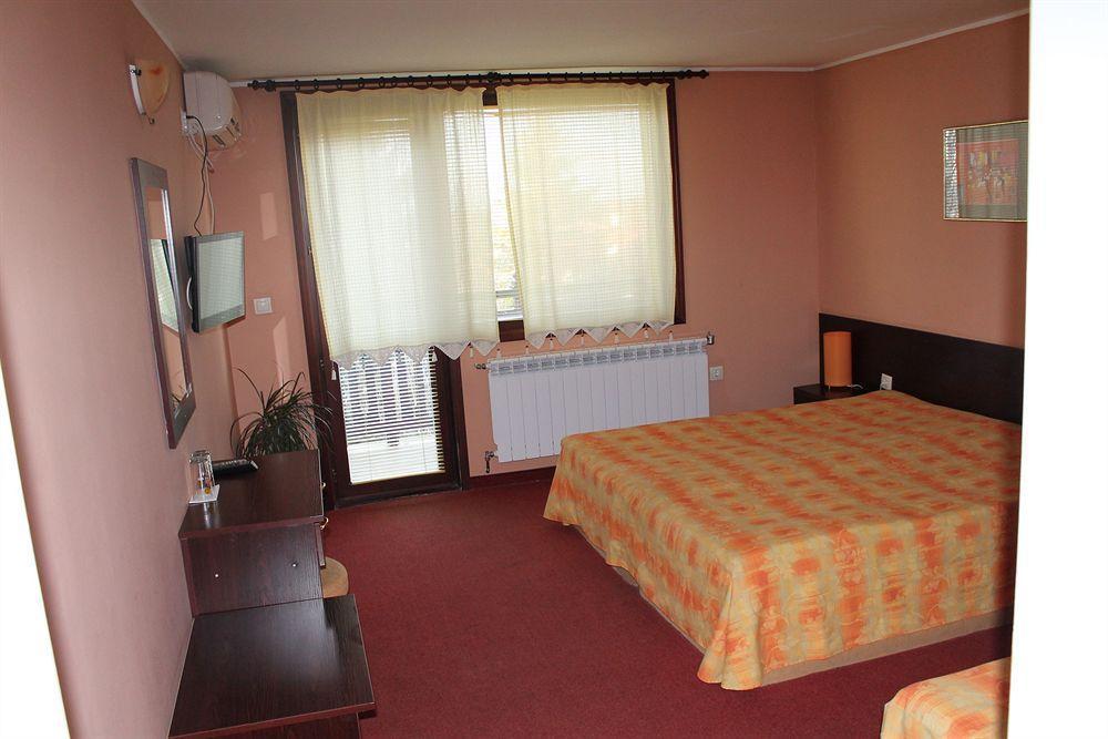 Hotel Elena Veliko Tarnovo Ngoại thất bức ảnh