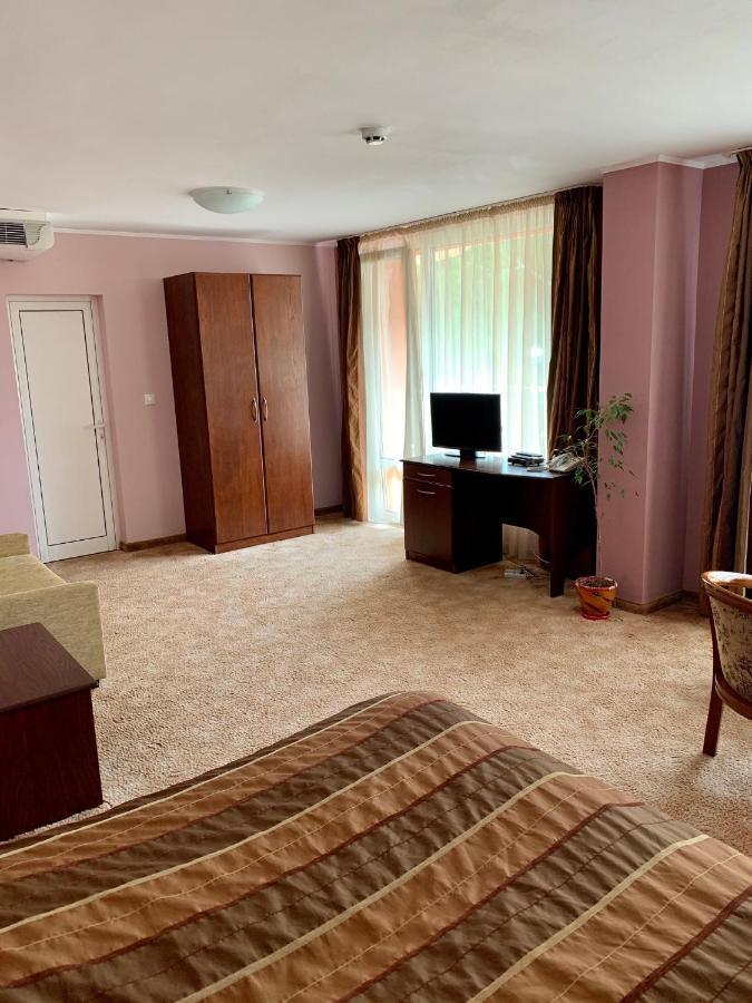 Hotel Elena Veliko Tarnovo Ngoại thất bức ảnh