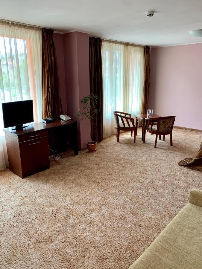 Hotel Elena Veliko Tarnovo Ngoại thất bức ảnh